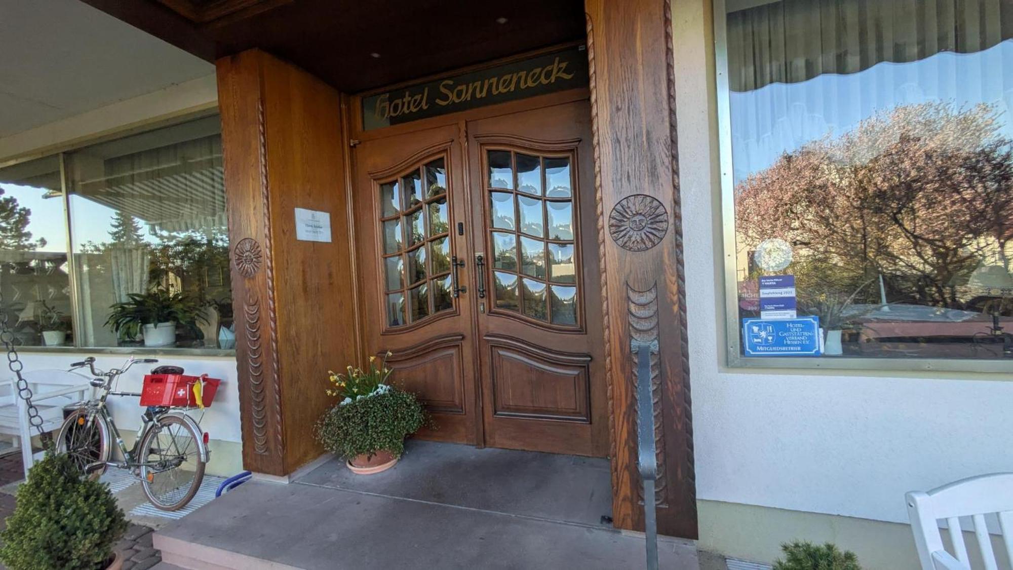Landhotel Sonneneck - Breuna Im Naturpark Exterior foto